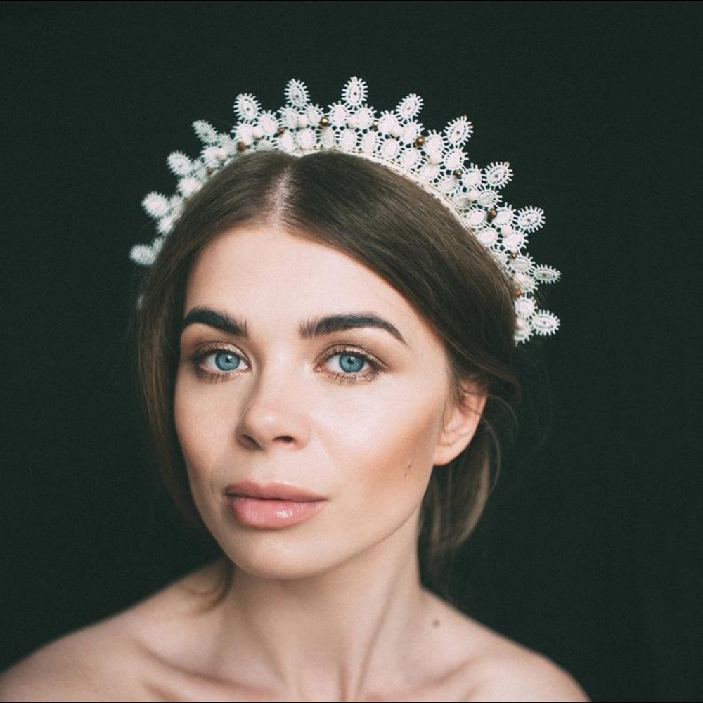 Unique Lace Crown 💖 Perfect Bridal Headband